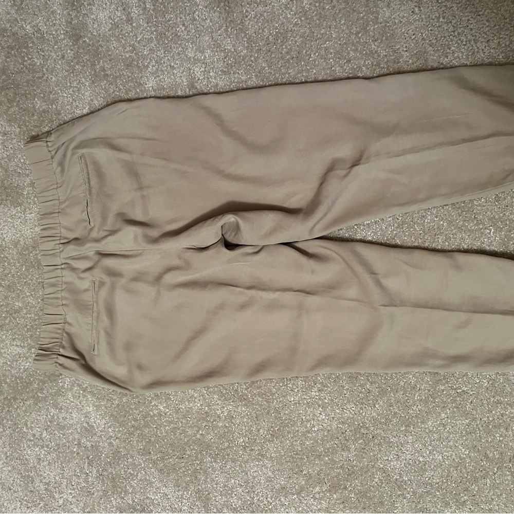 Ann Taylor Classic light weight Tan Trousers